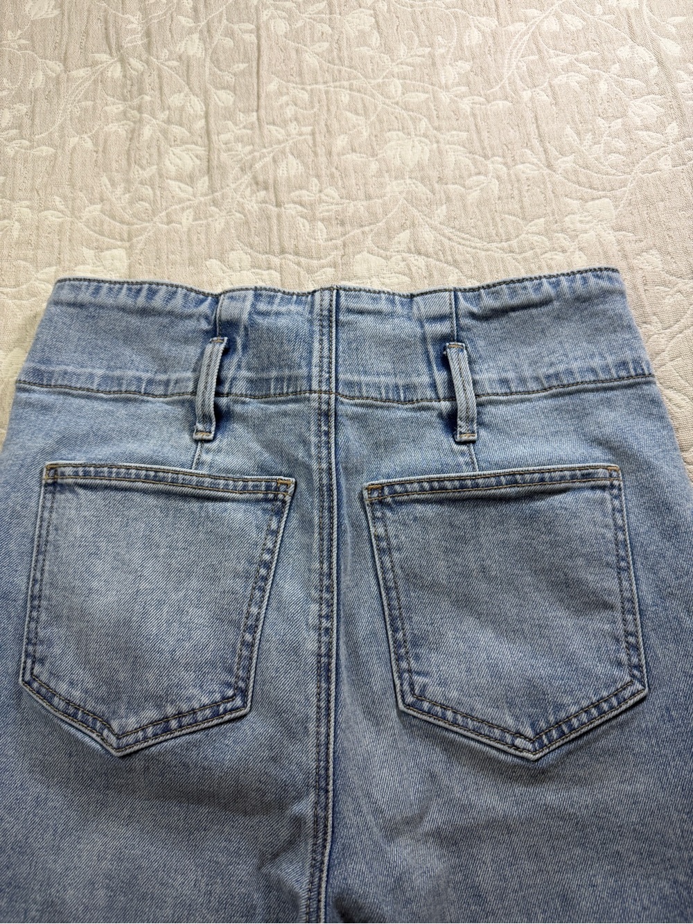 Ann Taylor Women's Straight Leg Jeans - Size 4 | Unique Waistband - Picture 8 of 13